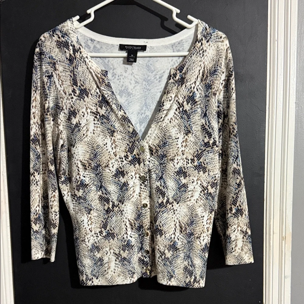 White House Black Market V-Neck Snap Front Metallic Cardigan Size: M